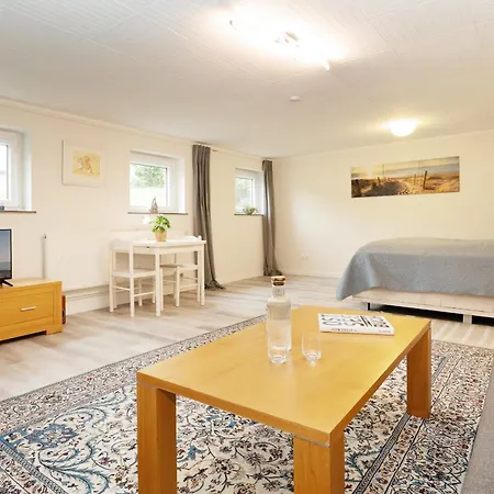 Kleines Kuestennest * Schashagen