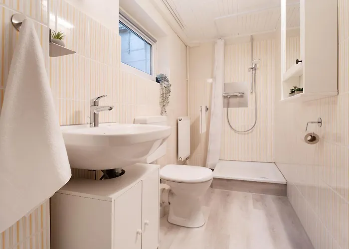 Kleines Kuestennest * Schashagen