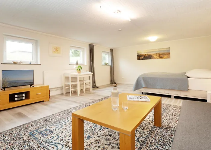 Kleines Kuestennest * Schashagen